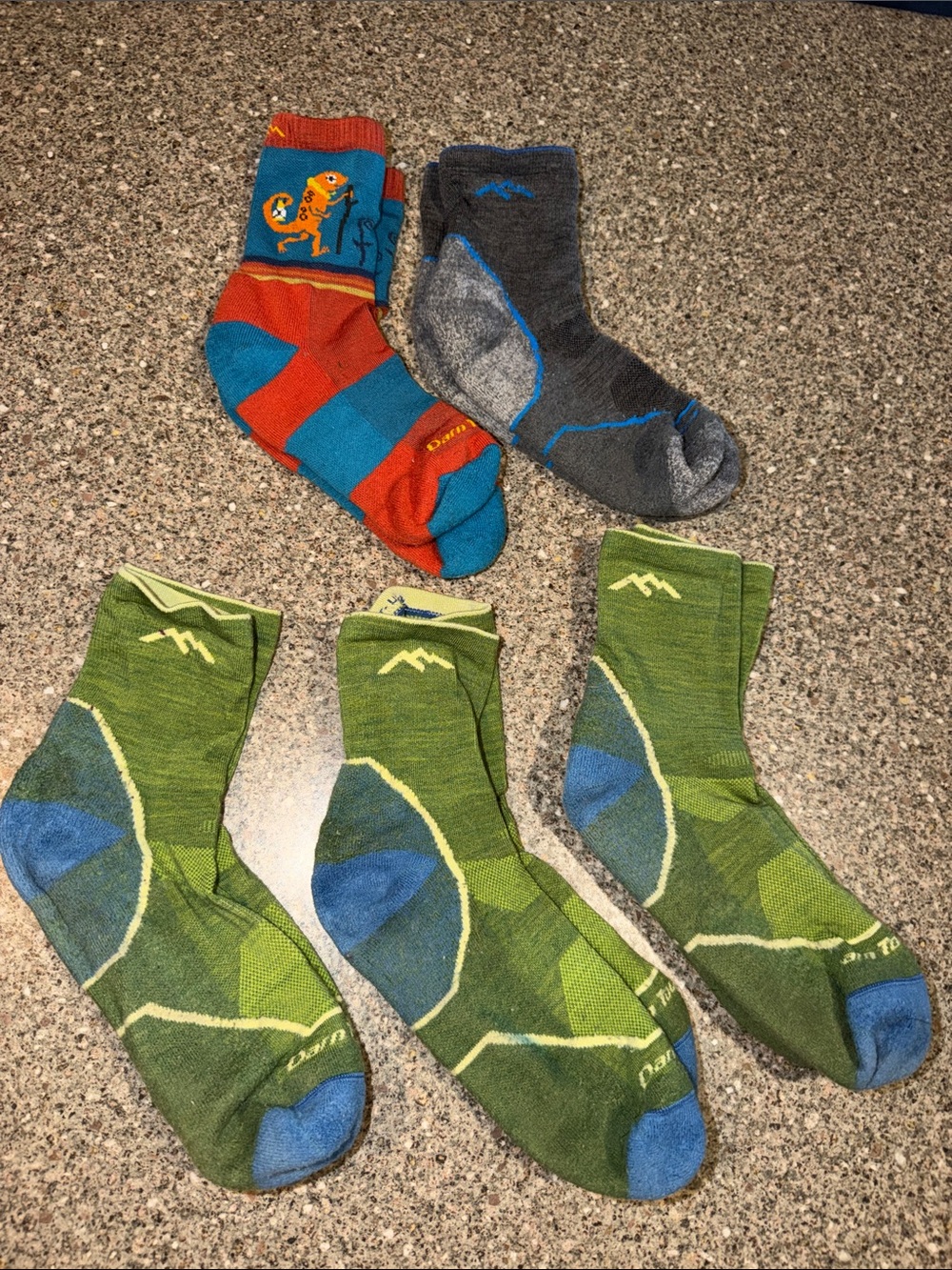 Darn tough wool blend youth large socks